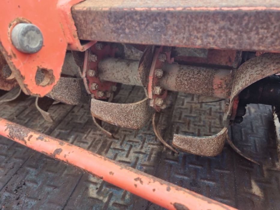 Vand remorca basculila si freza Maschio