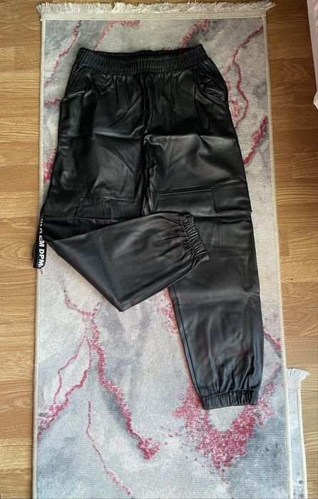 pantaloni de piele femei