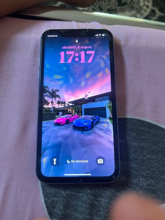 Vand Iphone 11 stare buna