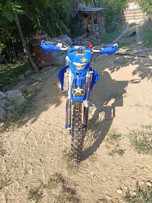 Yamaha wr 250  in 4 timpi stare foarte buna