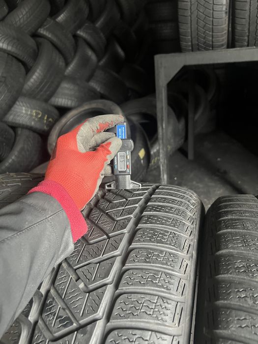 2 anvelope iarna 225/50/17 Pirelli Sottozero 3!