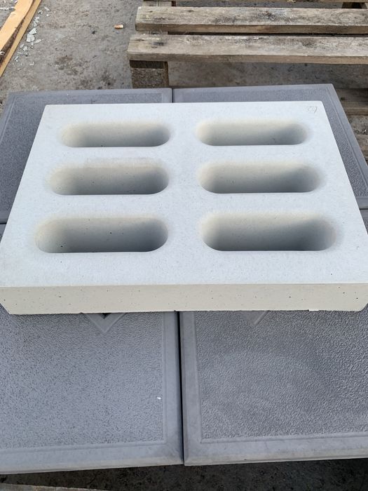 Grila drenaj din beton