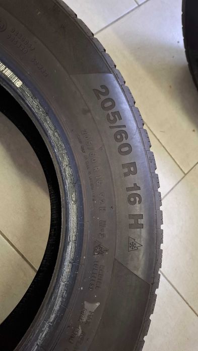 2бр зимни гуми Continental 205 60 16