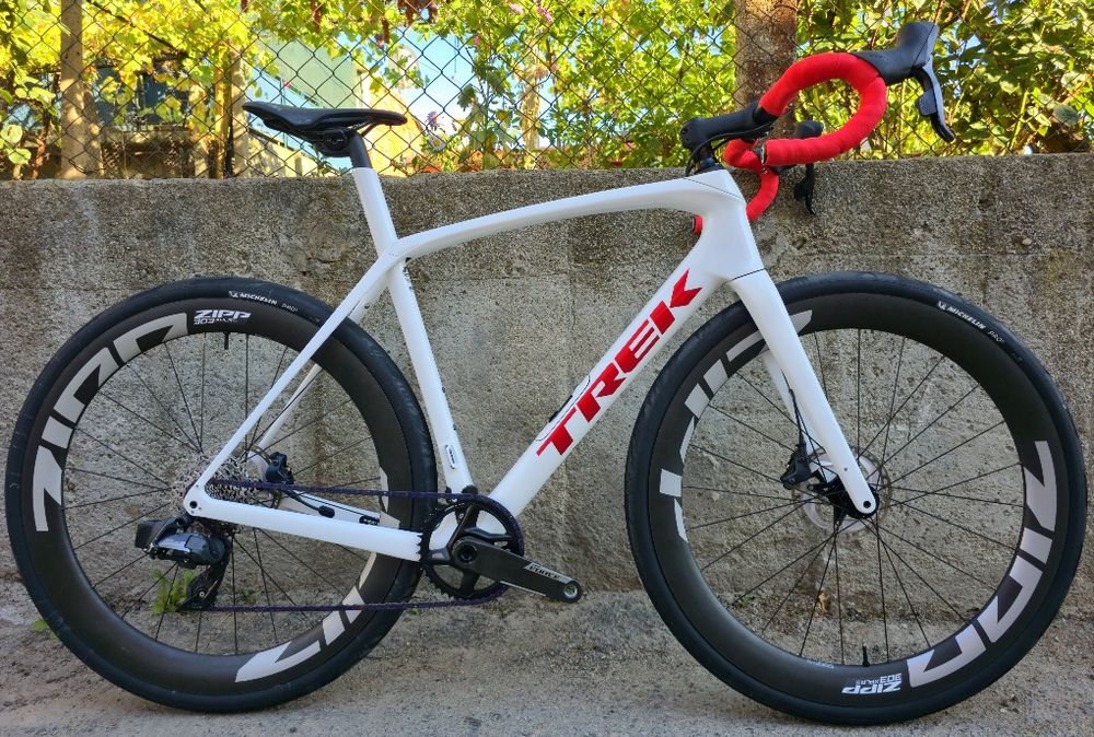Висок Клас Карбонов Trek Domane Endurance 56 см рамка Шосеен велосипед Force електронен монтаж 1х12 , Zipp Карбонови капли