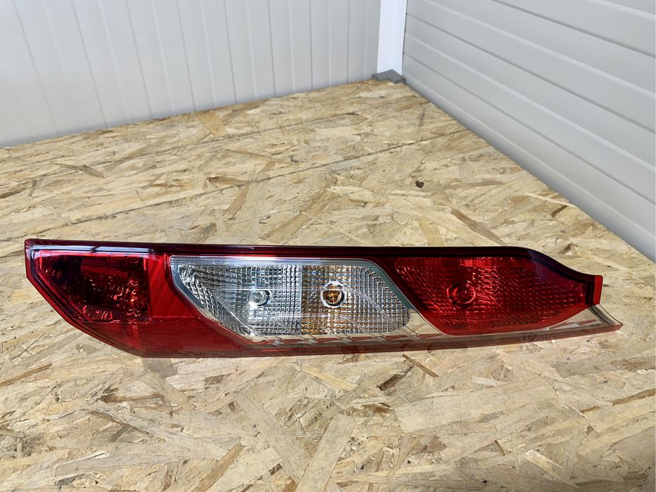 Lampa dreapta Ford Transit Connect