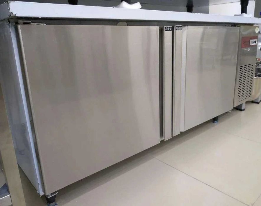 Стол холодильный 1800 мм