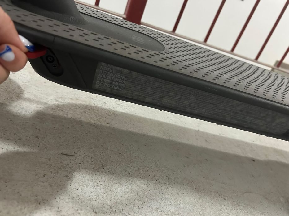 Trotineta electrica Xiaomi Mi Electric Scooter Essential
