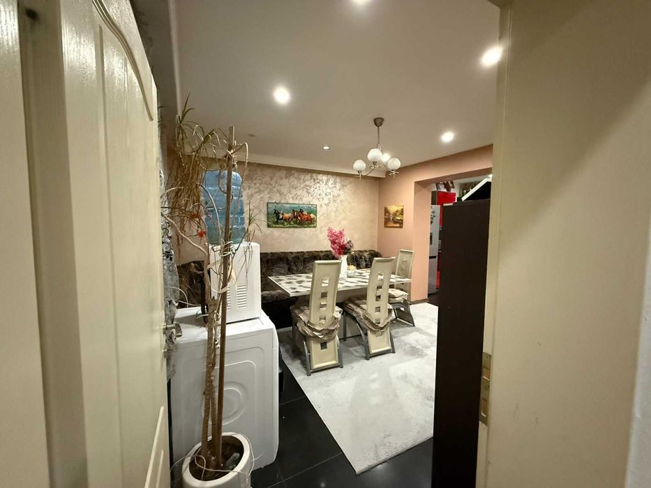 ТОП оферта! Етаж от къща с голям двор в гр. Божурище