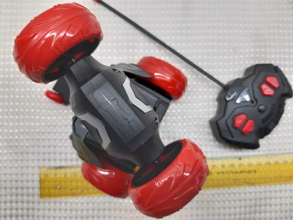 Jucarie masinuta cascadorie rotativa cu telecomanda la 360 de grade