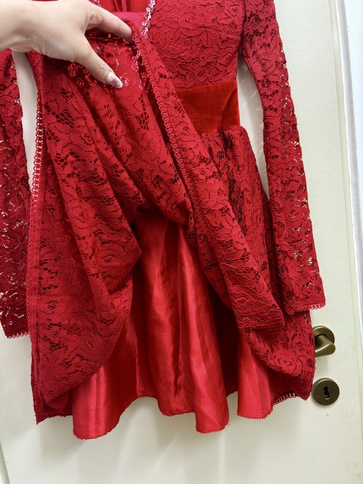 Rochie de ocazie superba din catifea si dantela rosie