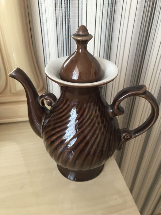 Продаю чайник керамический