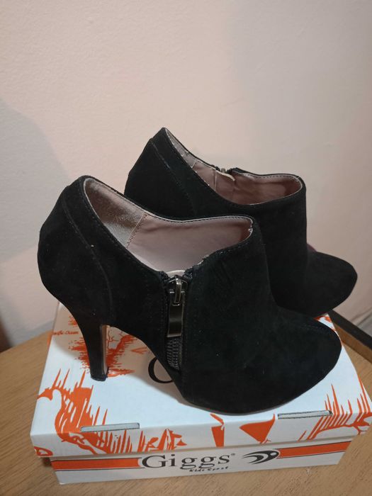 Дамски обувки на ток