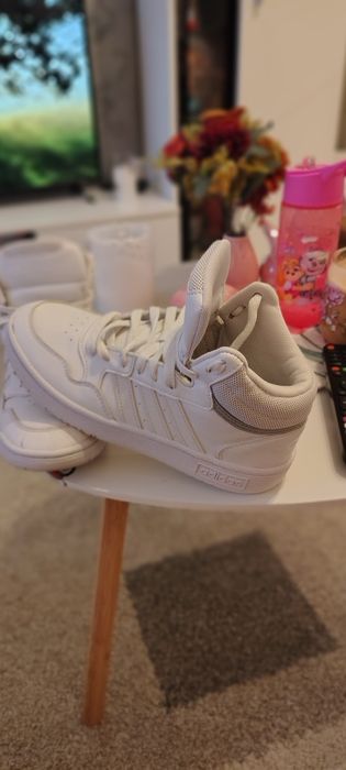 Adidași   înalți