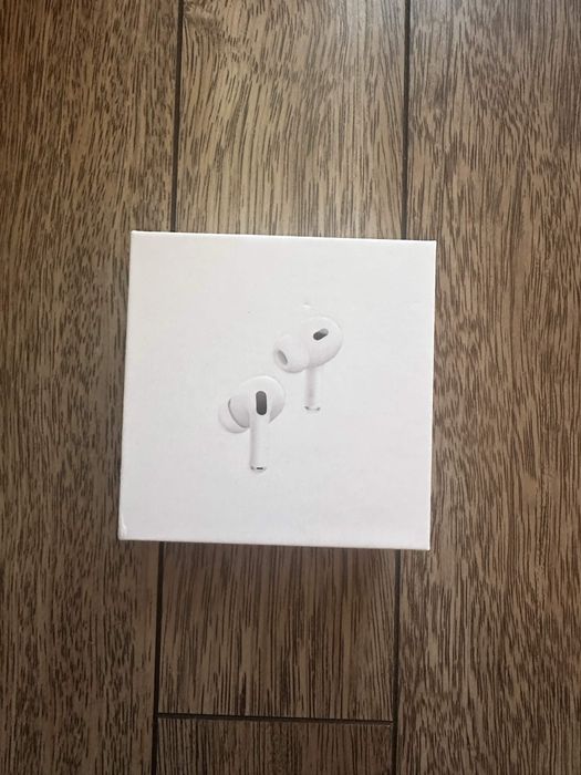 AirPods Pro 2 (USB-C) – Запечатани, чисто нови, с фактура от iStyle
