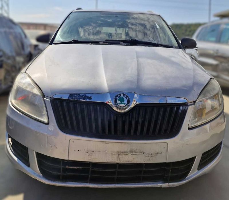 Dezmembrez Skoda Octavia 2 facelift 2012 1.6D 2.0D Skoda Fabia 2 2009