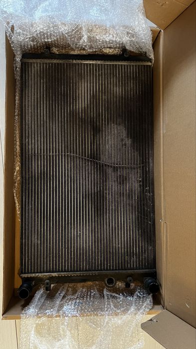 Радиатор Valeo на Golf 4, Bora