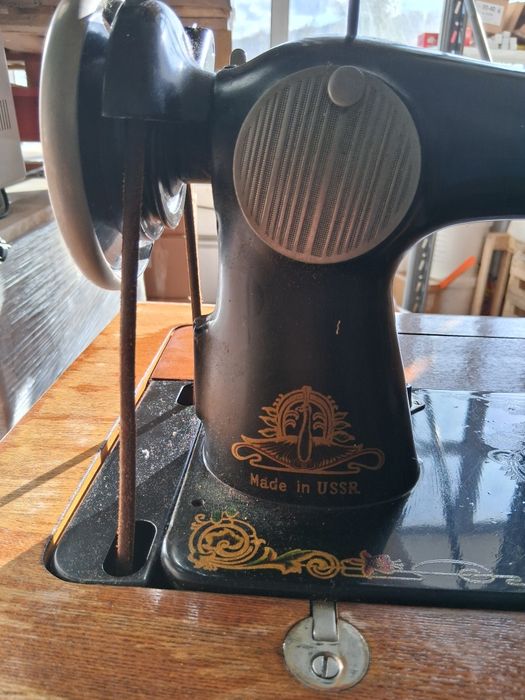 Работеща шевна машина