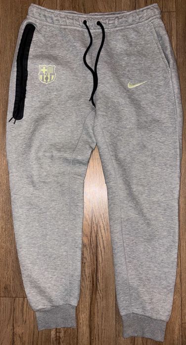 Nike Tech Fleece FC Barcelona - Размер L