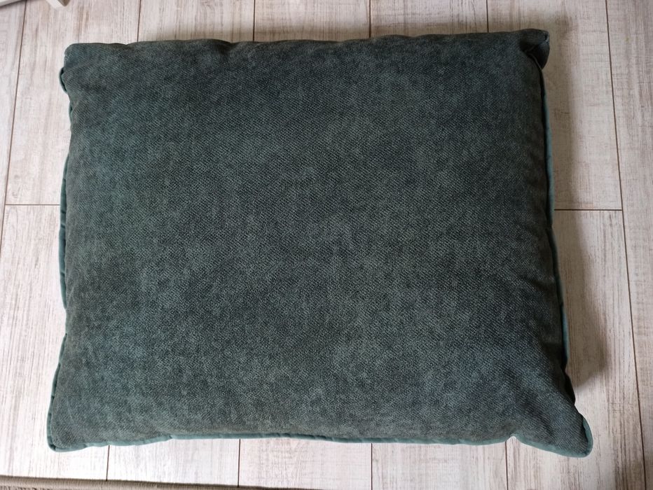 Продам подушки, размер 70*60, 4 штуки по