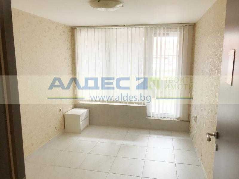 Дава се под наем Тристаен апартамент в София, Зона Б-19 - 101 кв.м за 648.21 € - Снимка #4