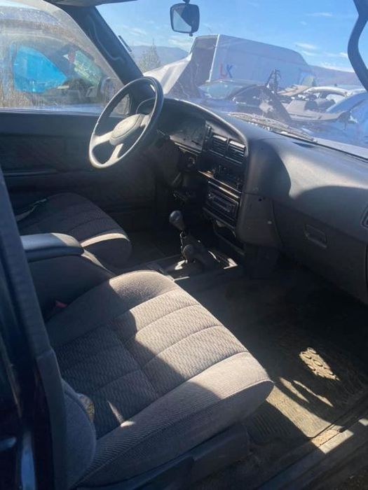 dezmembram toyota 4 runner sau hilux motor 2.4 turbo diesel an 1992