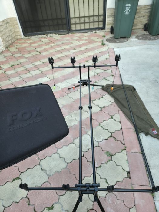 Rod pod Carp Spirit echipat cu senzori Fox