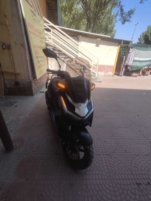 V Max skuter sotiladi