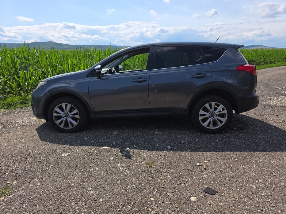 Toyota rav 4 2.2 diesel automată avariată