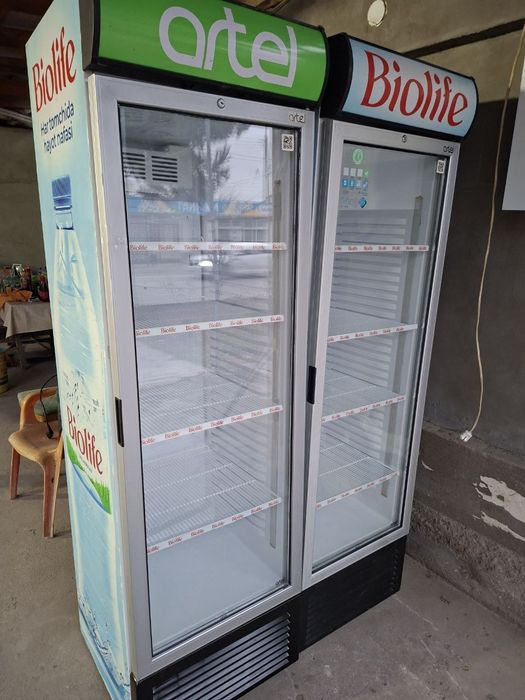 Vitrina xolodilnik sotiladi