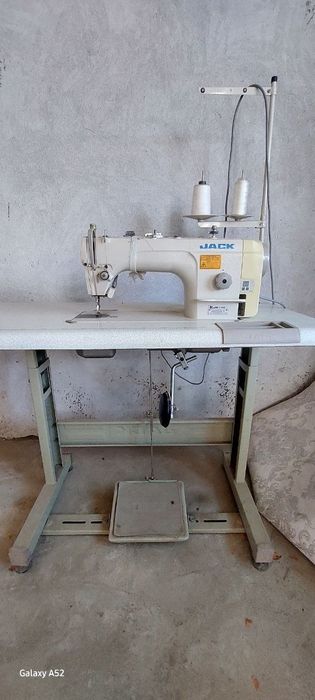 Tikuv mashinasi sotiladi holati zor