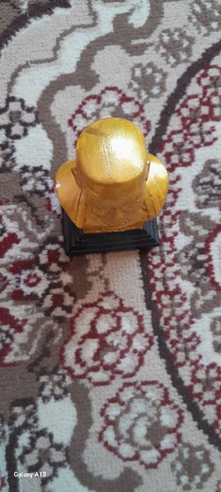 Статуя Абай кунанбаев