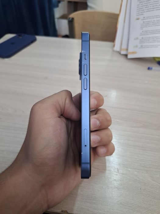 Iphone 13 256 gb  84 % akb