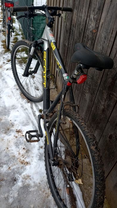 Vînd bicicleta Scot