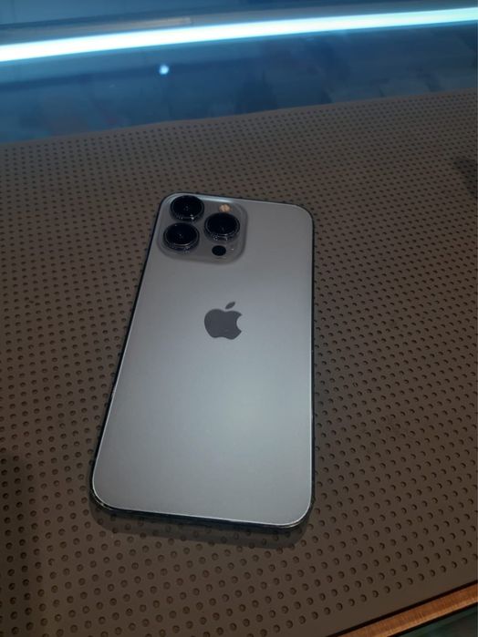 Продам iphone 13 pro