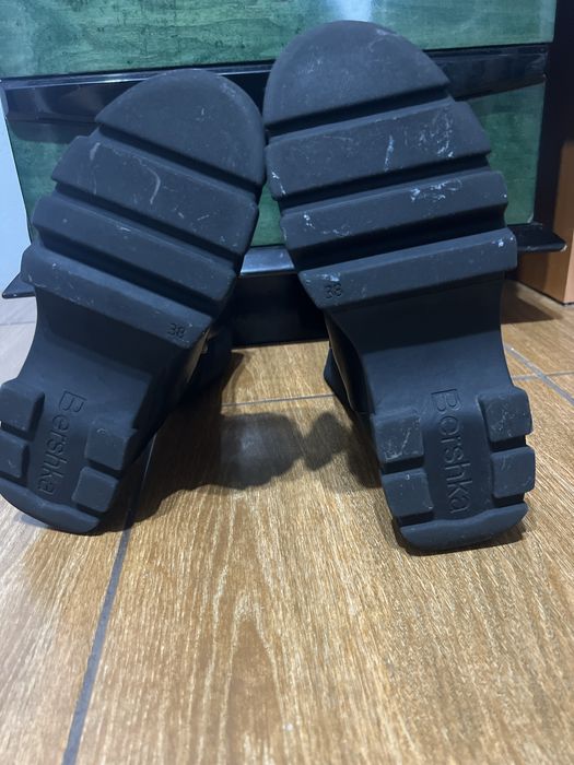 Cizme Bershka piele naturalămarimea 38