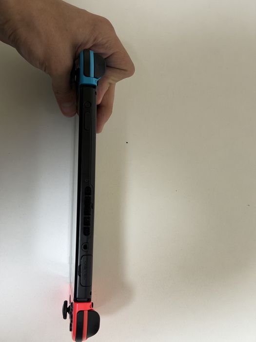 Nintendo Switch V2 полный комплект + игры