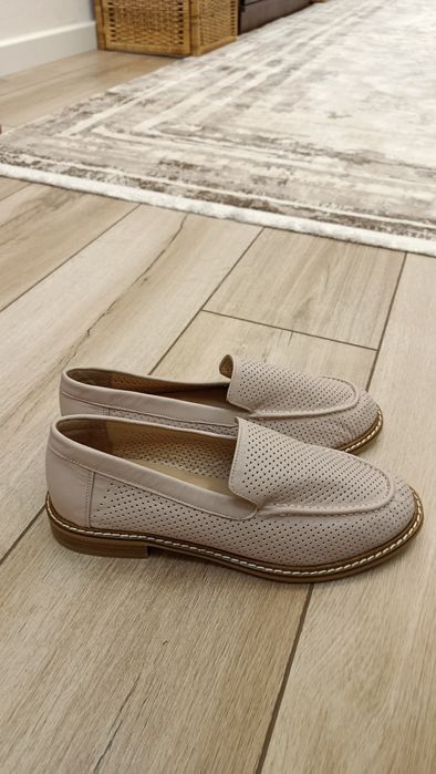 Продам лоферы новые