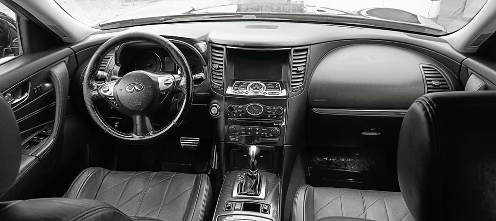 Продам Infiniti FX30 2008 год