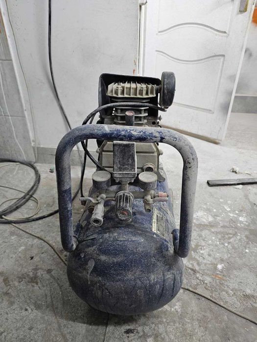 Компрессор 50литров 8бар