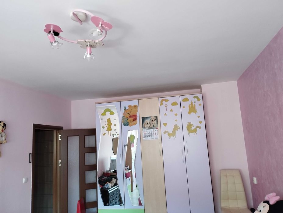 Дава се под наем Тристаен апартамент в Шумен, Център - 73 кв.м за 147900 € - Снимка #9