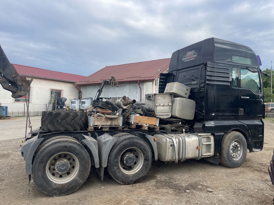 Dezmembrez/piese MAN TGX 680 (2 buc.) -motor, cutie de viteze etc.