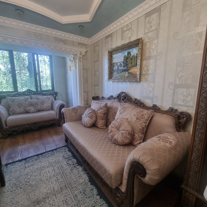 2 дивана (2-х и 3-х местные) б/у