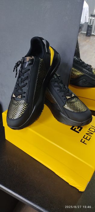 Кроссовки  FENDI