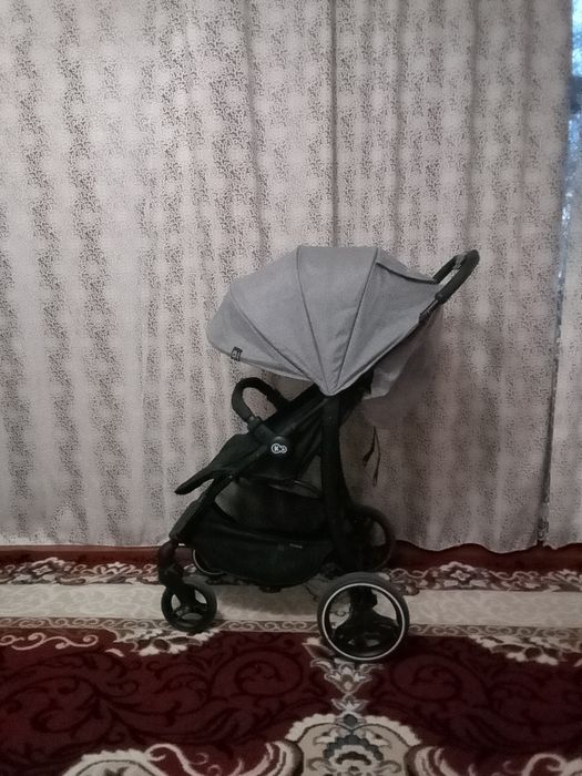 Коляска прогулочная