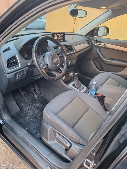 Vând Audi Q3 TDI .