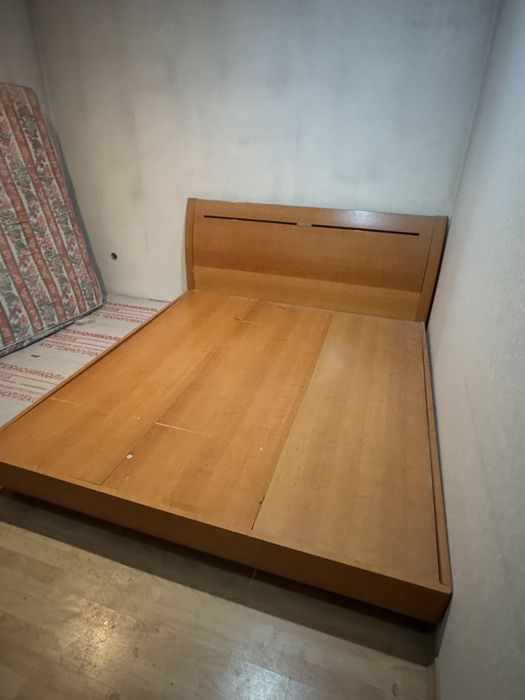 Кровать двуспальная