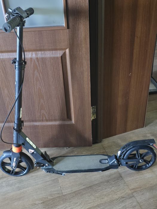 Продам самокат складной