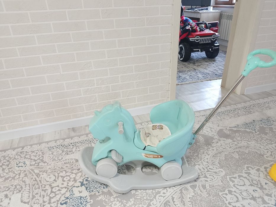 Продам Лошадку кочалку