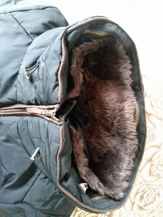 Продам куртку демисезонную