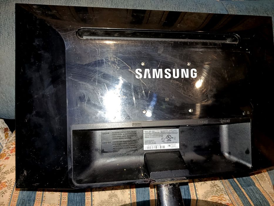 Монитор Samsung SyncMaster P2050 20 дюймов